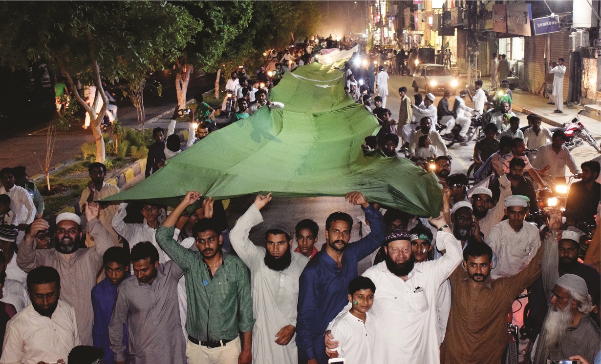 بہاولپور میں یومِ پاکستان پر پرچم بردار ریلی