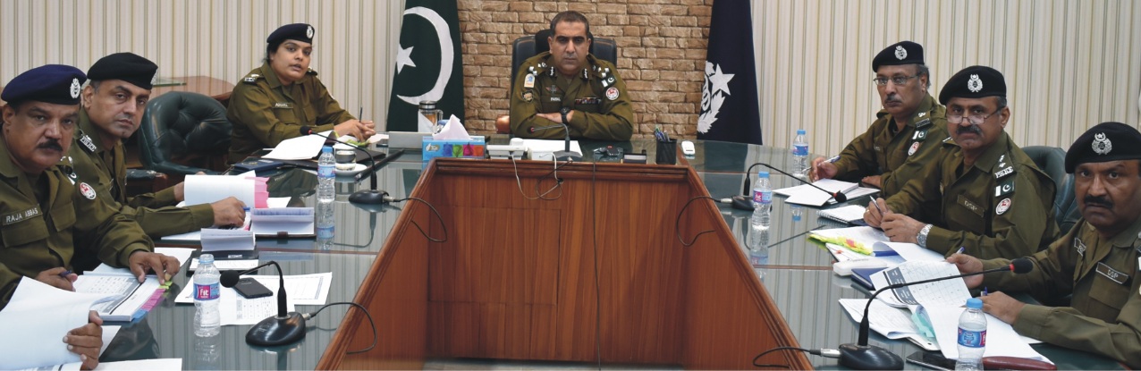 غیر نمونہ ، سبز نمبرپلیٹس ،کالے شیشوں، والی گاڑیاں مجرمانہ سرگرمیوں میں استعمال ہوتی ہیں، کرائم میٹنگ