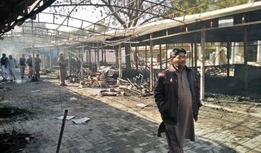 ماڈل بازار بہاولپور میں آتشزدگی کا افسوناک واقعہ، متعدد دکانیں خاکستر