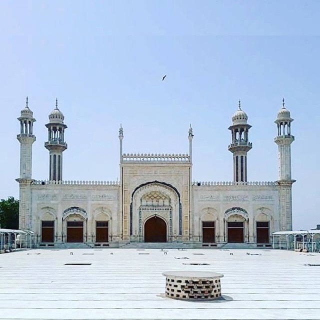 جامع مسجد الصادق کو 5سال بعد عام عوام کیلئے کھول دیا گیا