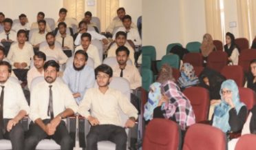 ”وزیر اعظم کی ٹری پلانٹیشن مہم“کے حوالے سے ایگری کلچر کالج کے آڈیٹوریم میں ایک سیمینار کا انعقاد