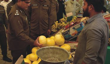 آر پی او بہاولپور نے ڈی پی او کے ہمراہ رمضان بازاروں کی سکیورٹی کا جائزہ لیا