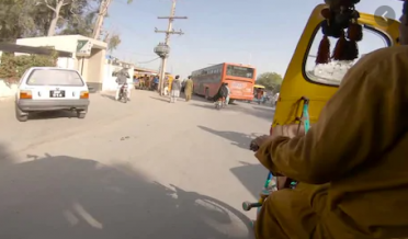 پُراسرار رکشہ ڈرائیور، نشہ آور جوس پلا کر لوٹنے لگا