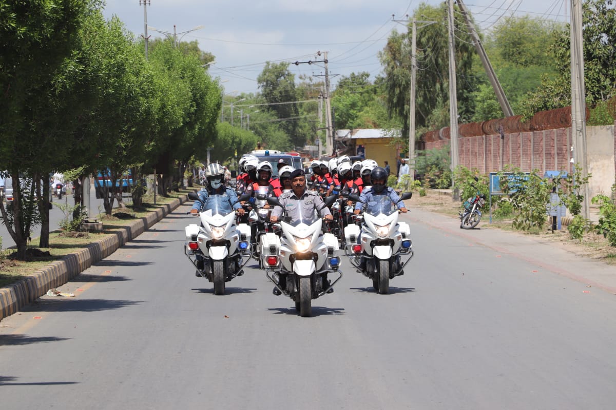 بہاولپور محرم الحرام کے دوران قیام امن کیلئے پولیس کا فلیگ مارچ